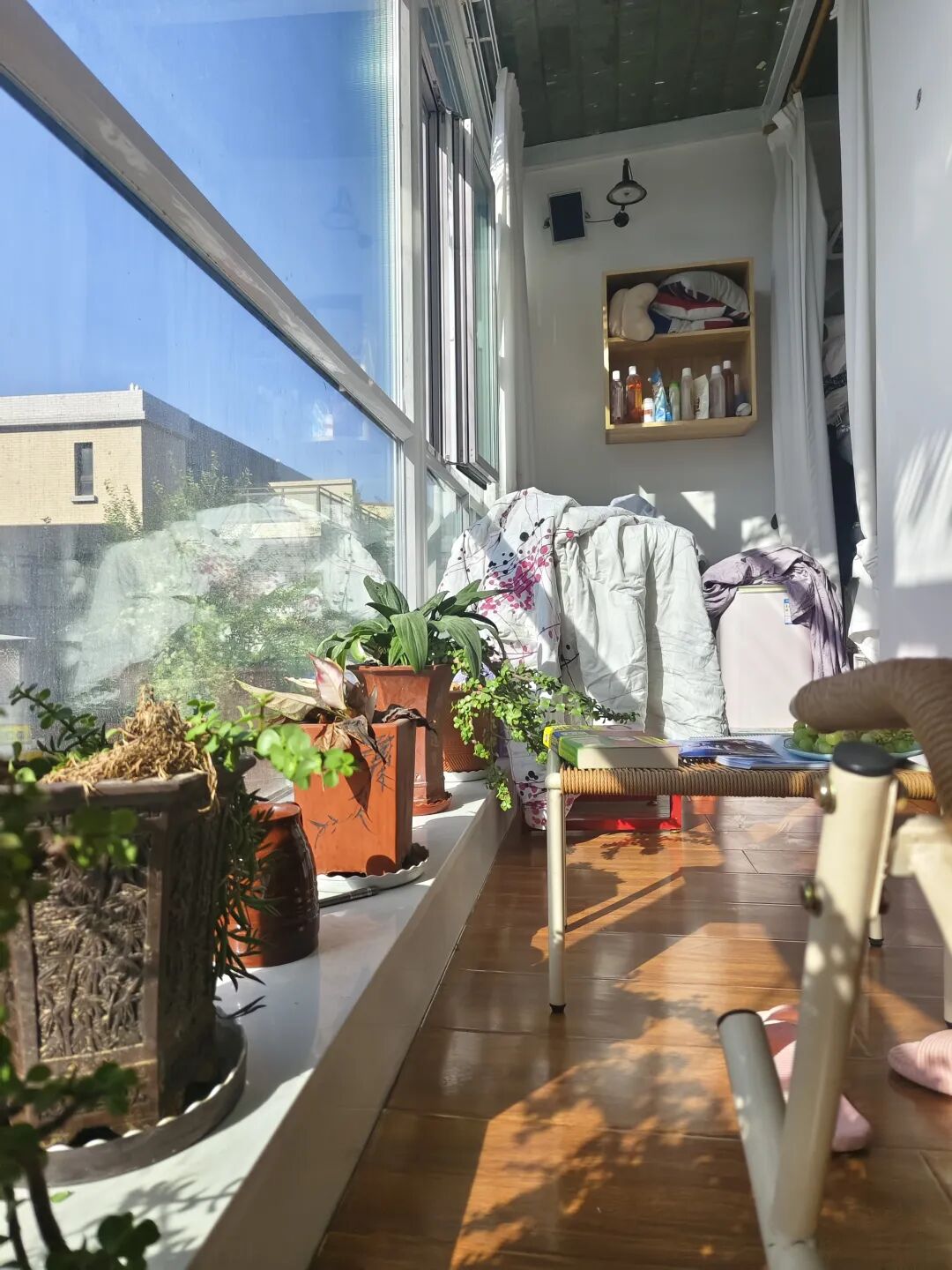 回到家,就要面对洗洗刷刷,被套床单都得换洗一遍啊!